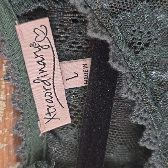 Xtraordinary Green Lace Kids Casual Dress - Picture 3 of 4